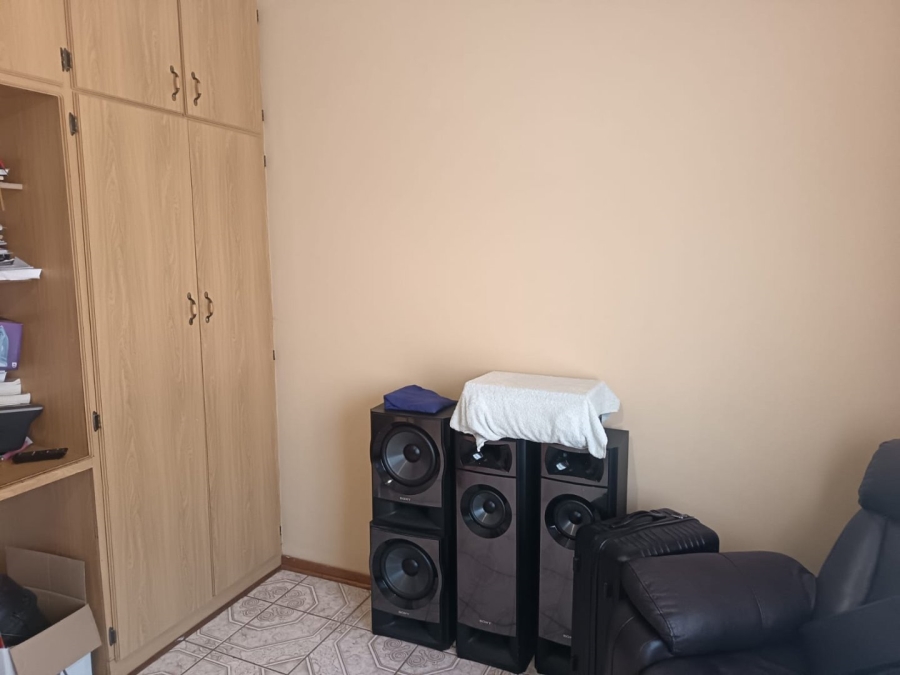 4 Bedroom Property for Sale in Minerva Gardens Northern Cape